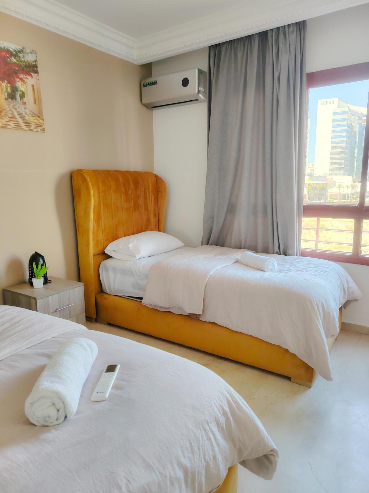 Moderne Appartement Au Plein Centre-Ville En Face Hilton & La Gare De Train Tgv Avec Climatisation タンジェ エクステリア 写真