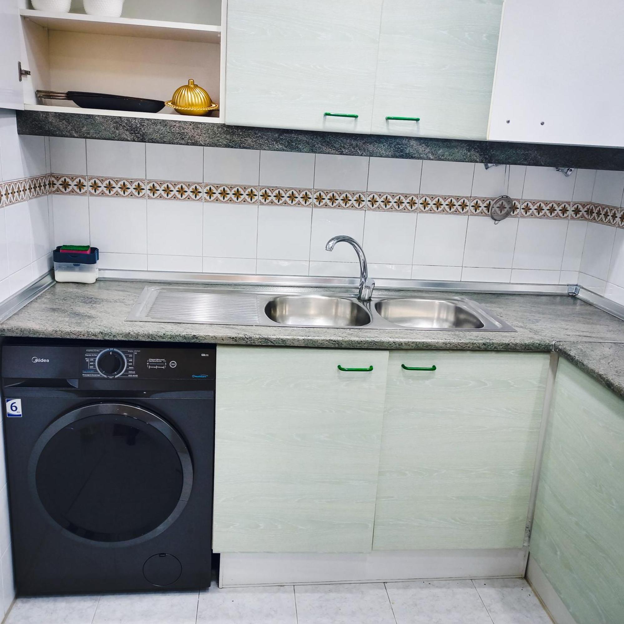 Moderne Appartement Au Plein Centre-Ville En Face Hilton & La Gare De Train Tgv Avec Climatisation タンジェ エクステリア 写真
